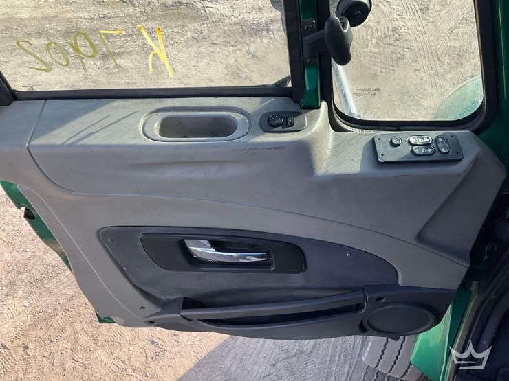 2015-international-prostar-image-13