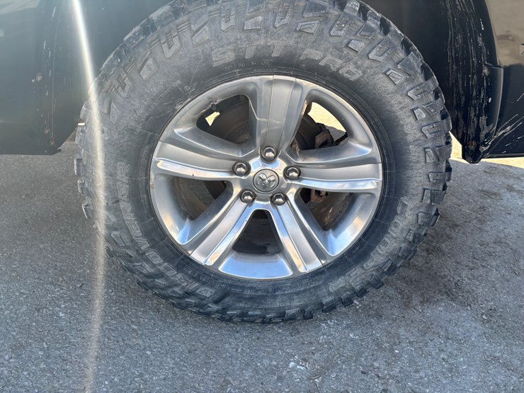 2014-dodge-1500-image-52