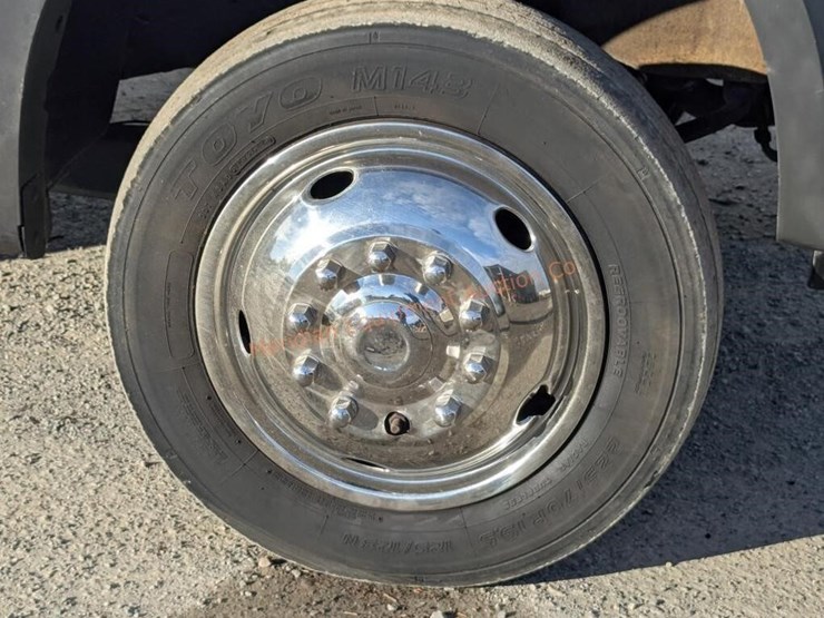 2005-ford-f550-xl-image-14