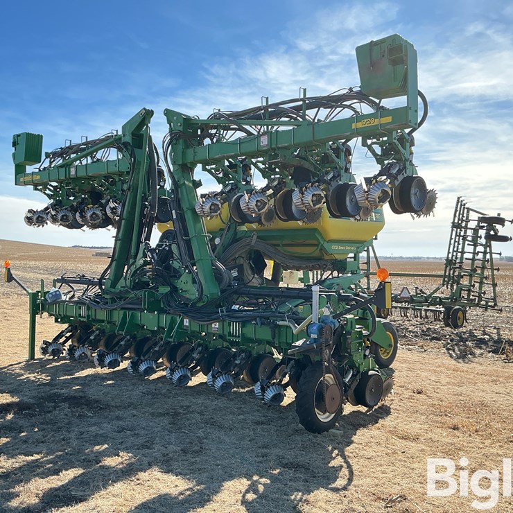 2011 JOHN DEERE 1720 CCS