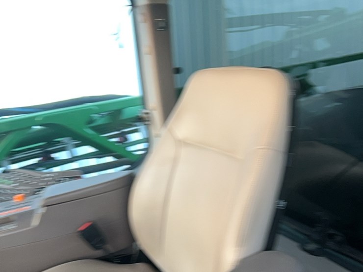 2014-john-deere-r4030-image-75