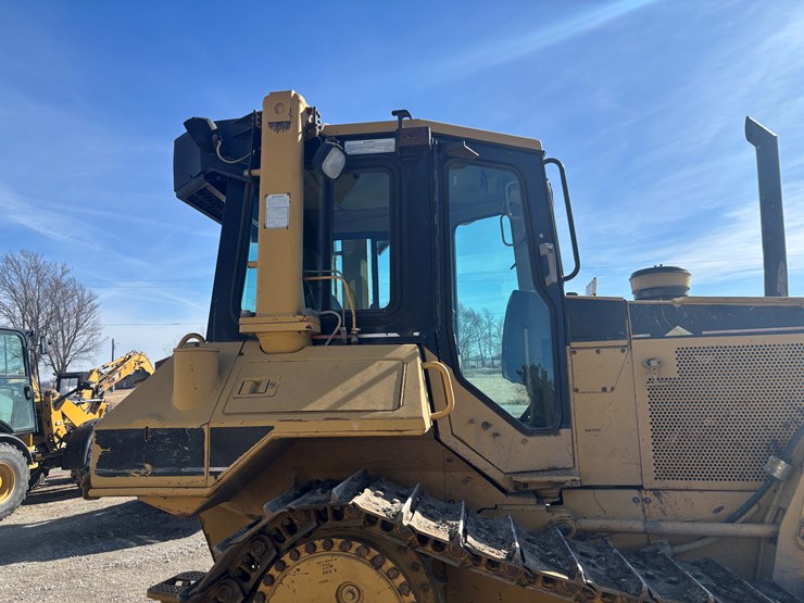 caterpillar-d6m-image-17