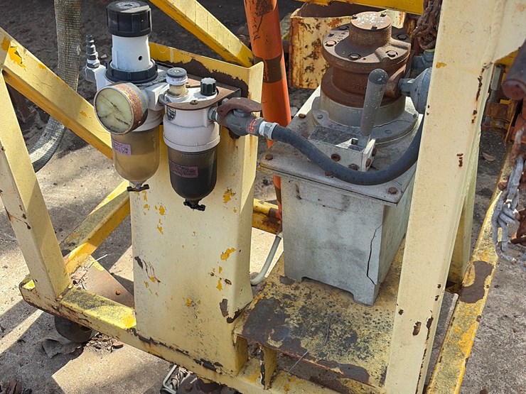 #17-•-barrel-handler-image-6