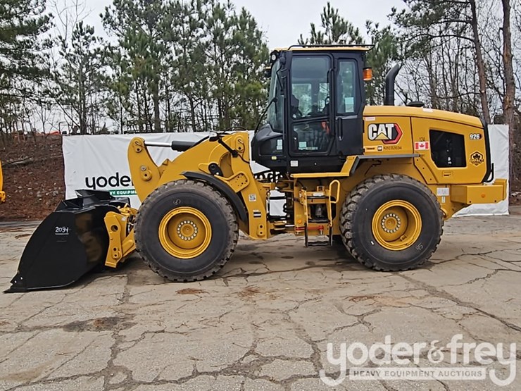 2026-caterpillar-926-image-2