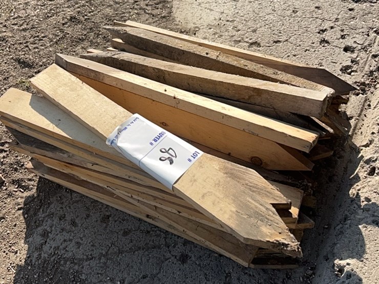 large-pile-of-wooden-stakes-image-2