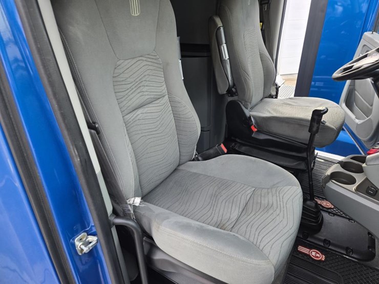 2018-kenworth-t680-image-52