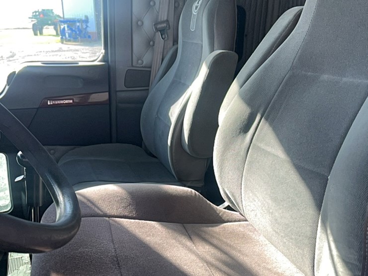 2007-kenworth-t800-image-44