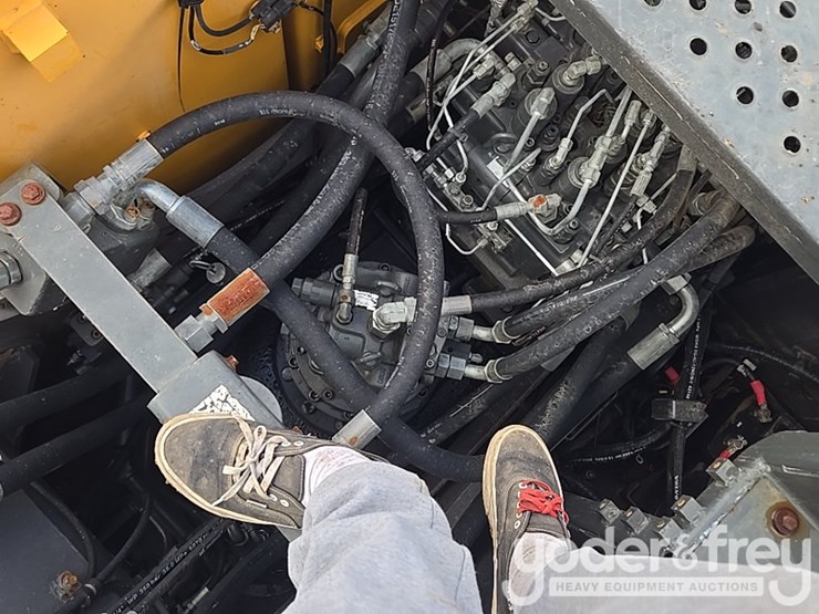 2018-volvo-ec200el-image-39