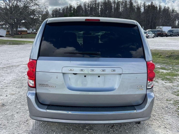 2019-dodge-grand-caravan-image-26
