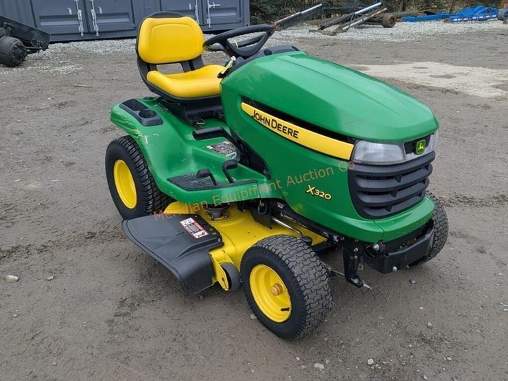 john-deere-x320-image-7