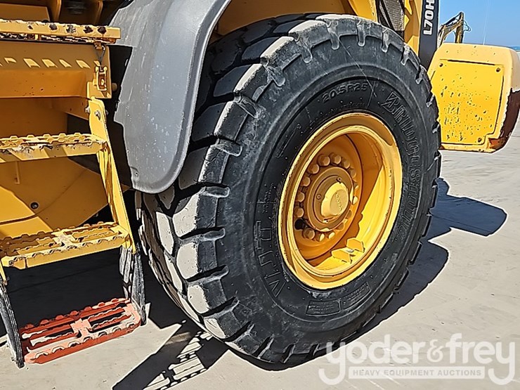 2018-volvo-l70h-image-11