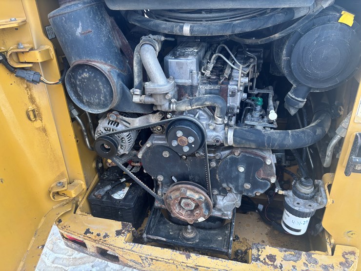 2009-caterpillar-252b2-image-21