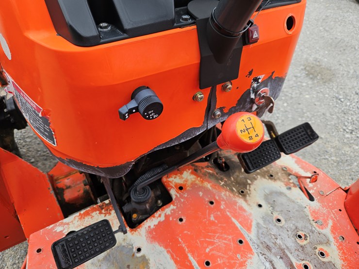 kubota-mx5000-image-14