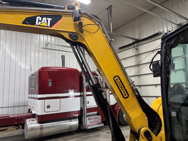 caterpillar-305-image-38