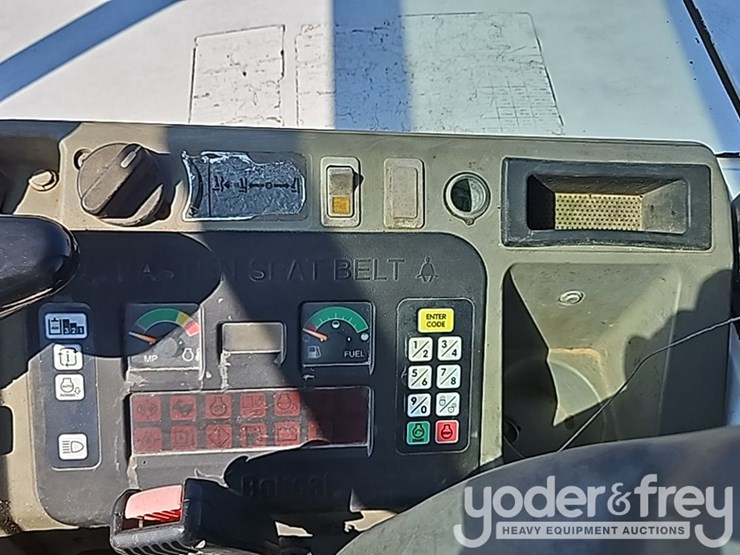 2013-bobcat-e42-image-39