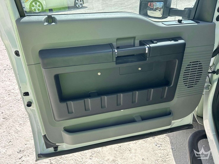 2016-ford-f550-image-14