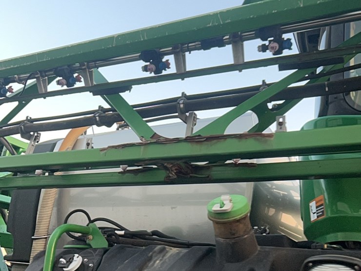 2014-john-deere-r4030-image-172