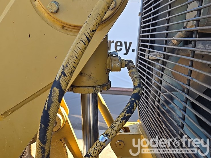 2005-caterpillar-140h-vhp-plus-image-66