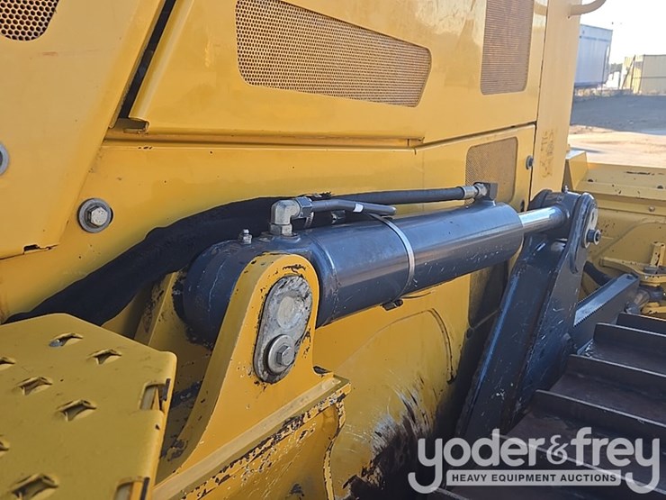 2018-deere-700k-image-35