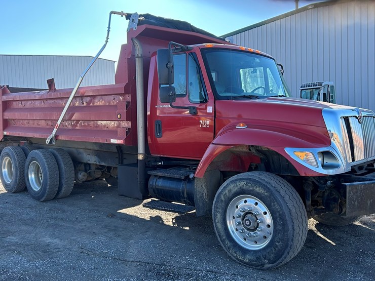 2002-international-7400-image-7