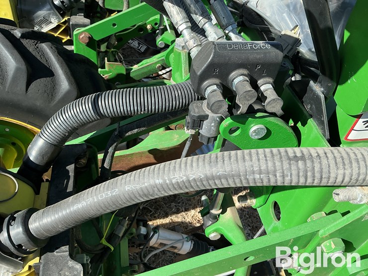 2011-john-deere-1720-ccs-image-18