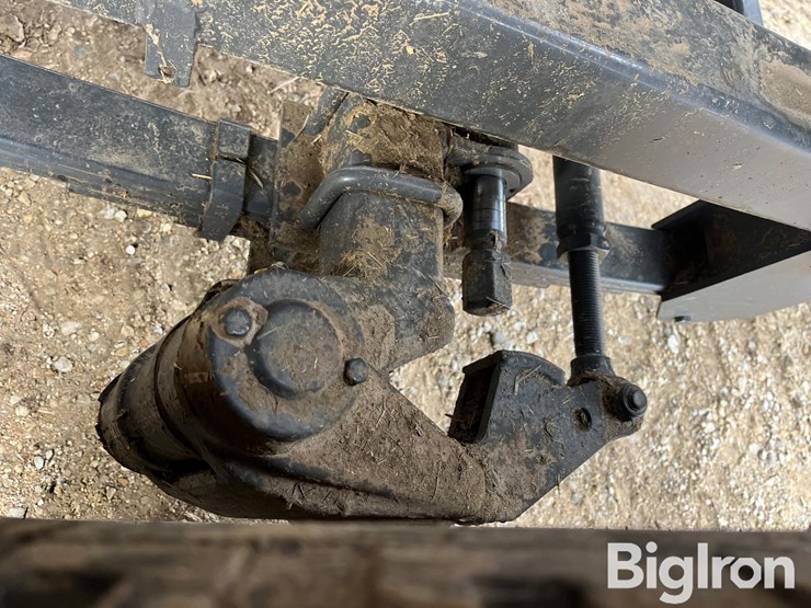 2013-massey-ferguson-2150-image-11