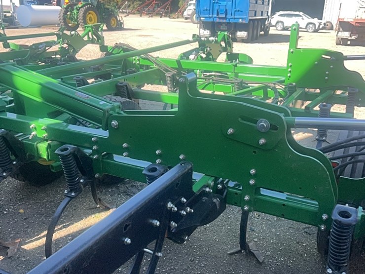 2024-john-deere-52-image-87