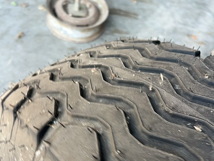 brand-new-john-deere-air-seeder-tire-and-rim,-size-is-140/55/r18-￼-image-28