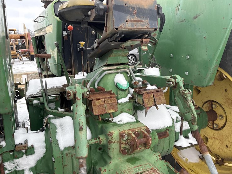 john-deere-2940-image-13