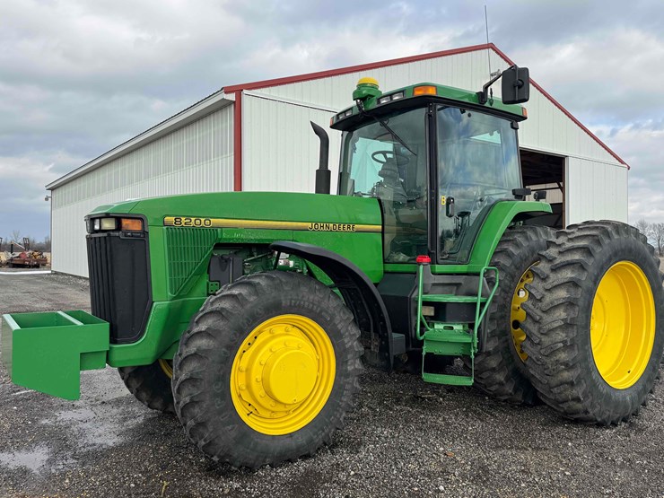 1995-john-deere-8200-image-1