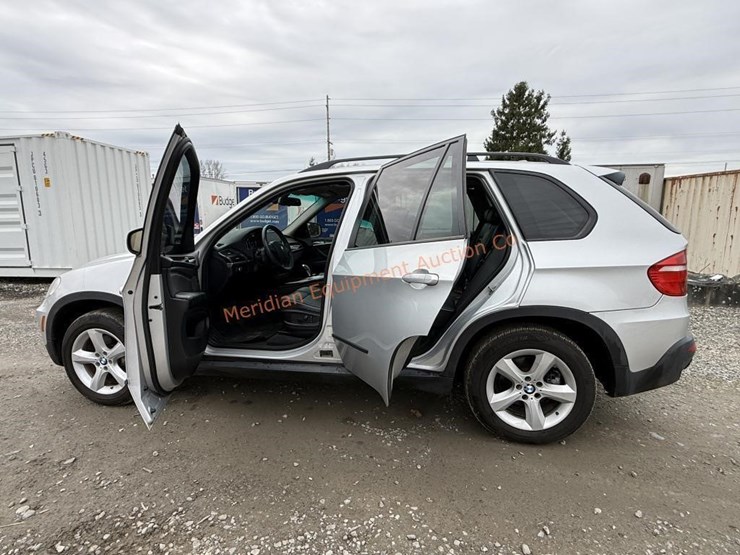 2010-bmw-x5-image-28