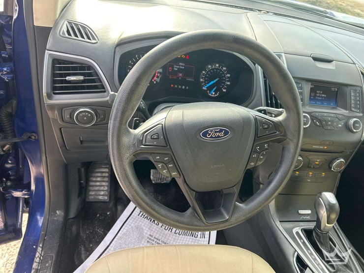 2015-ford-edge-image-13