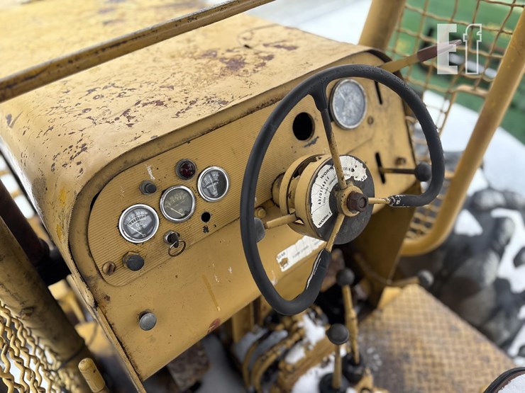 massey-ferguson-320-image-16