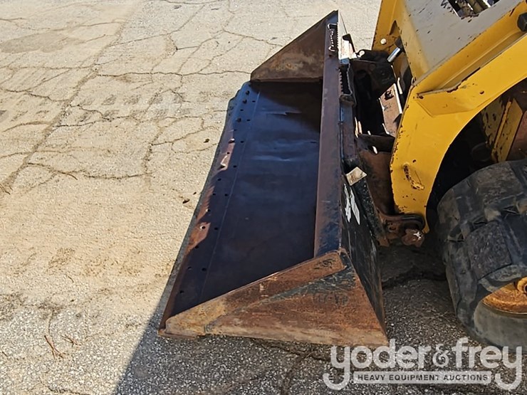 2017-caterpillar-289d-image-9