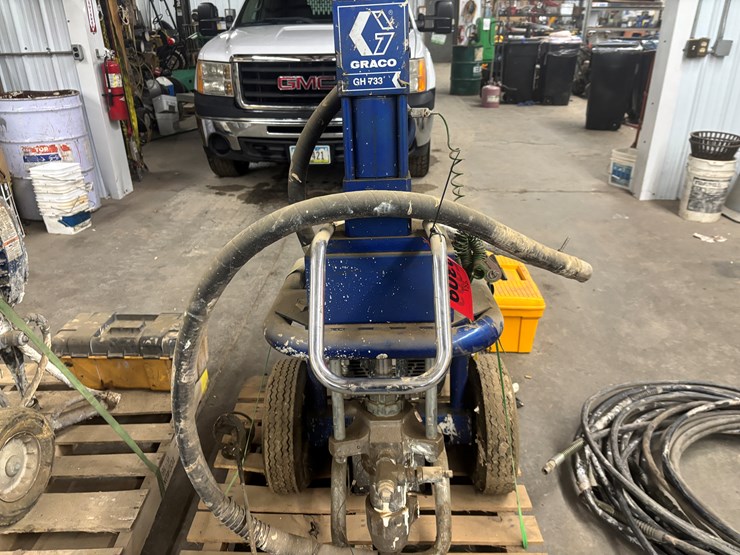 #2309-•-graco-gh-733-roof-coating-sprayer-image-5