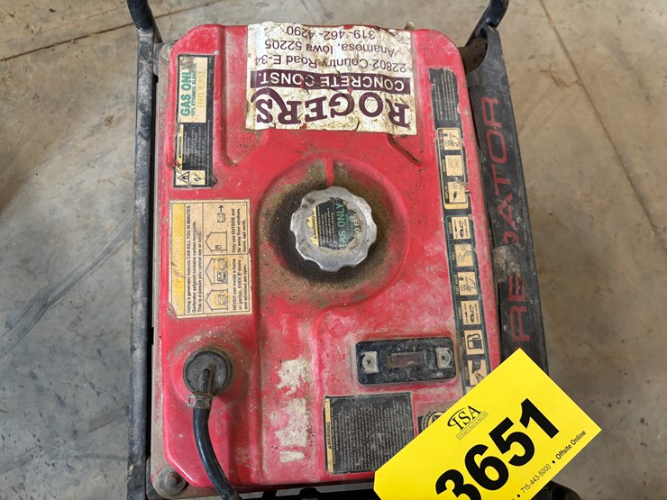 #3651-•-predator-1800-portable-generator-image-5