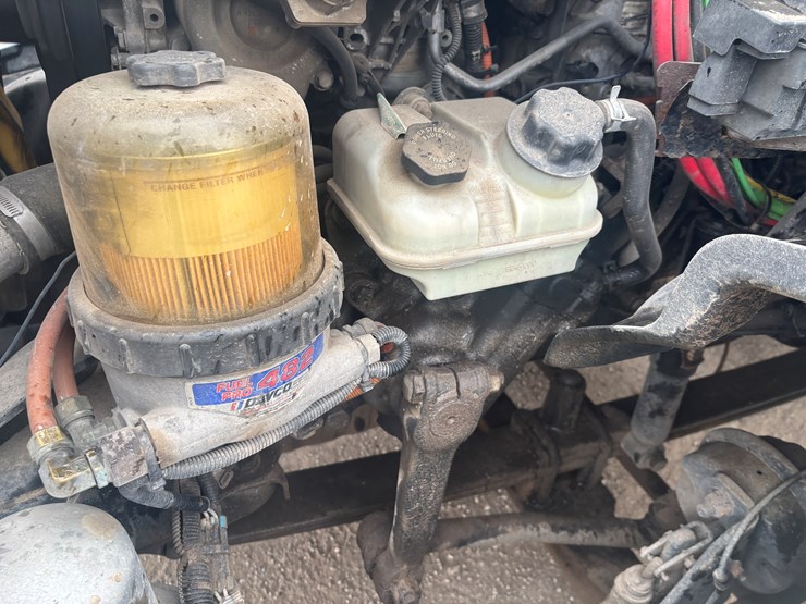 2016-freightliner-cascadia-113-image-25