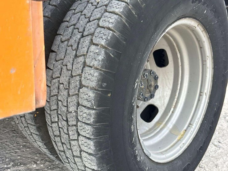 2005-ford-f350-image-23