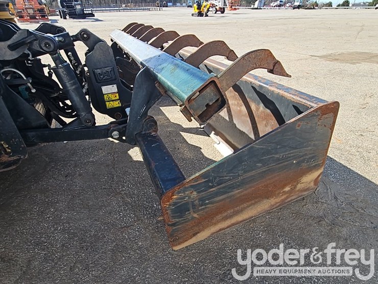 2017-caterpillar-415f2-il-image-16