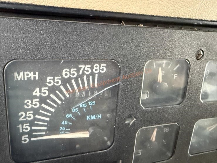 1991-caterpillar-10-image-45