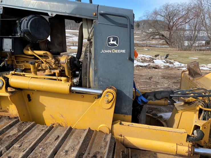 2004-deere-700h-lgp-image-34