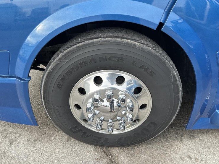 2018-volvo-10-image-55