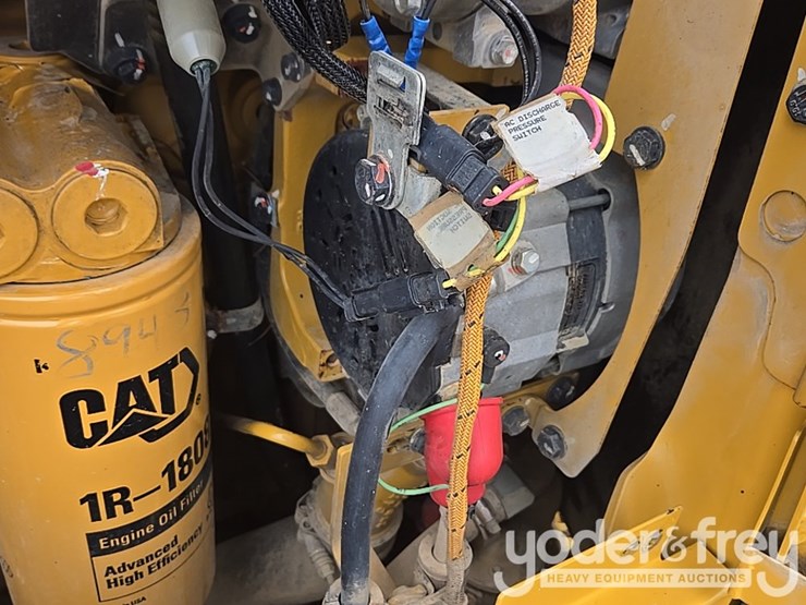 2015-caterpillar-12m3-image-71