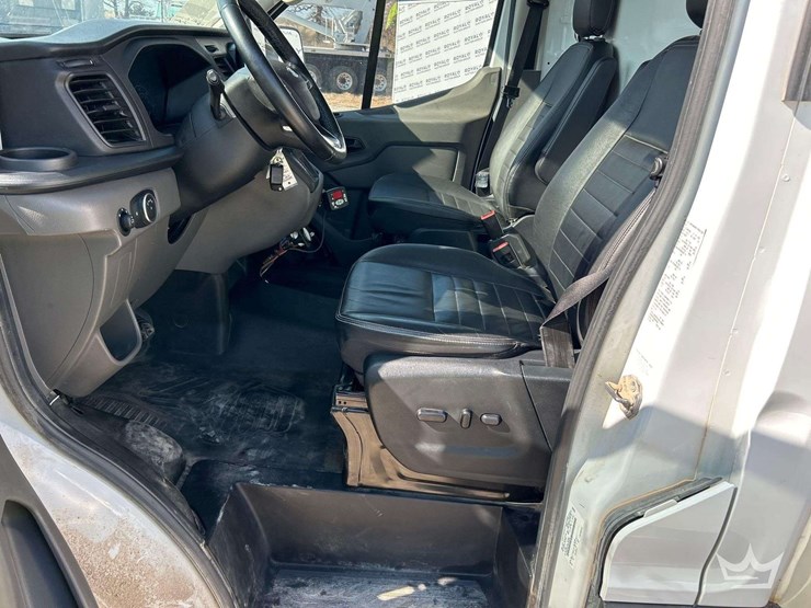 2021-ford-transit-image-13