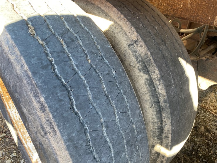 #520-•-1983-brenner-semi-manure-tanker-trailer-(no-title)-(st.-nazianz,-wi)-image-15