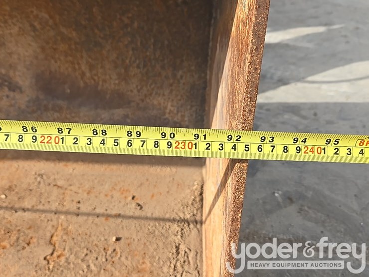 2022-case-590sn-image-13