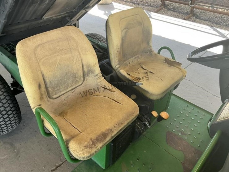 2014-john-deere-gator-image-12