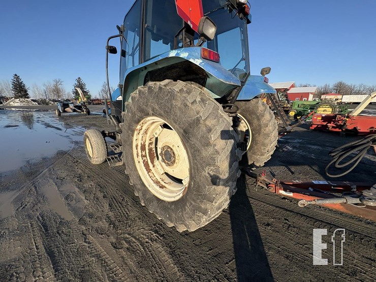 new-holland-ts110-image-11