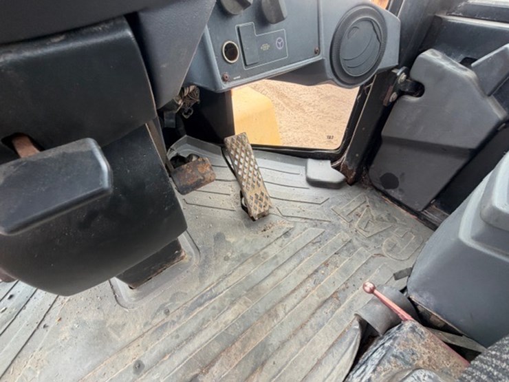 caterpillar-914g-image-75