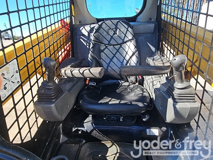 2021-caterpillar-226d3-image-34